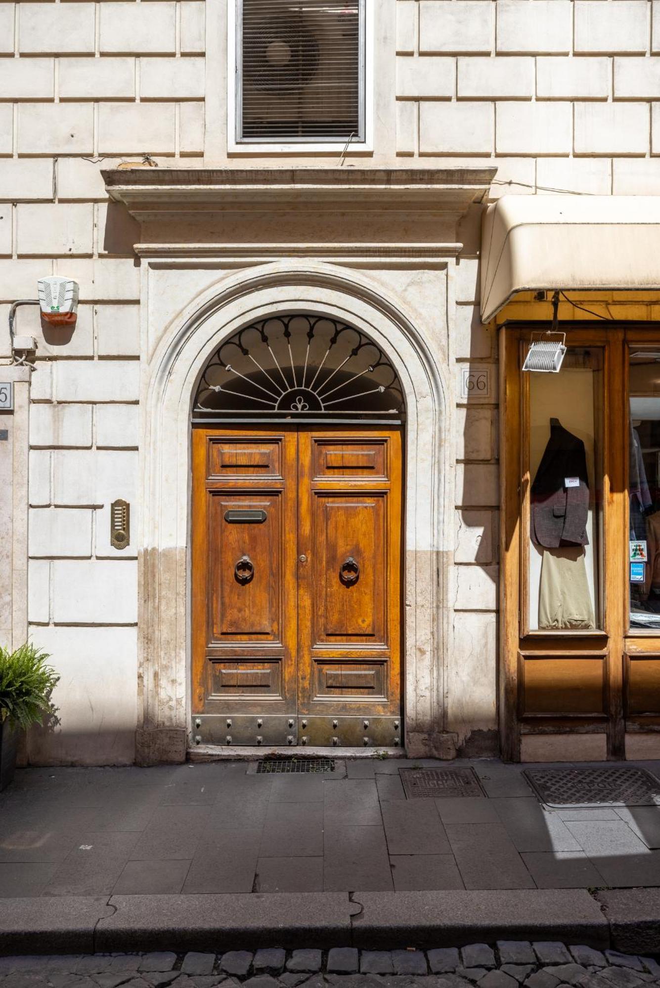 Charming Apartment At Spanish Steps, No Elevator Rome Exterior photo