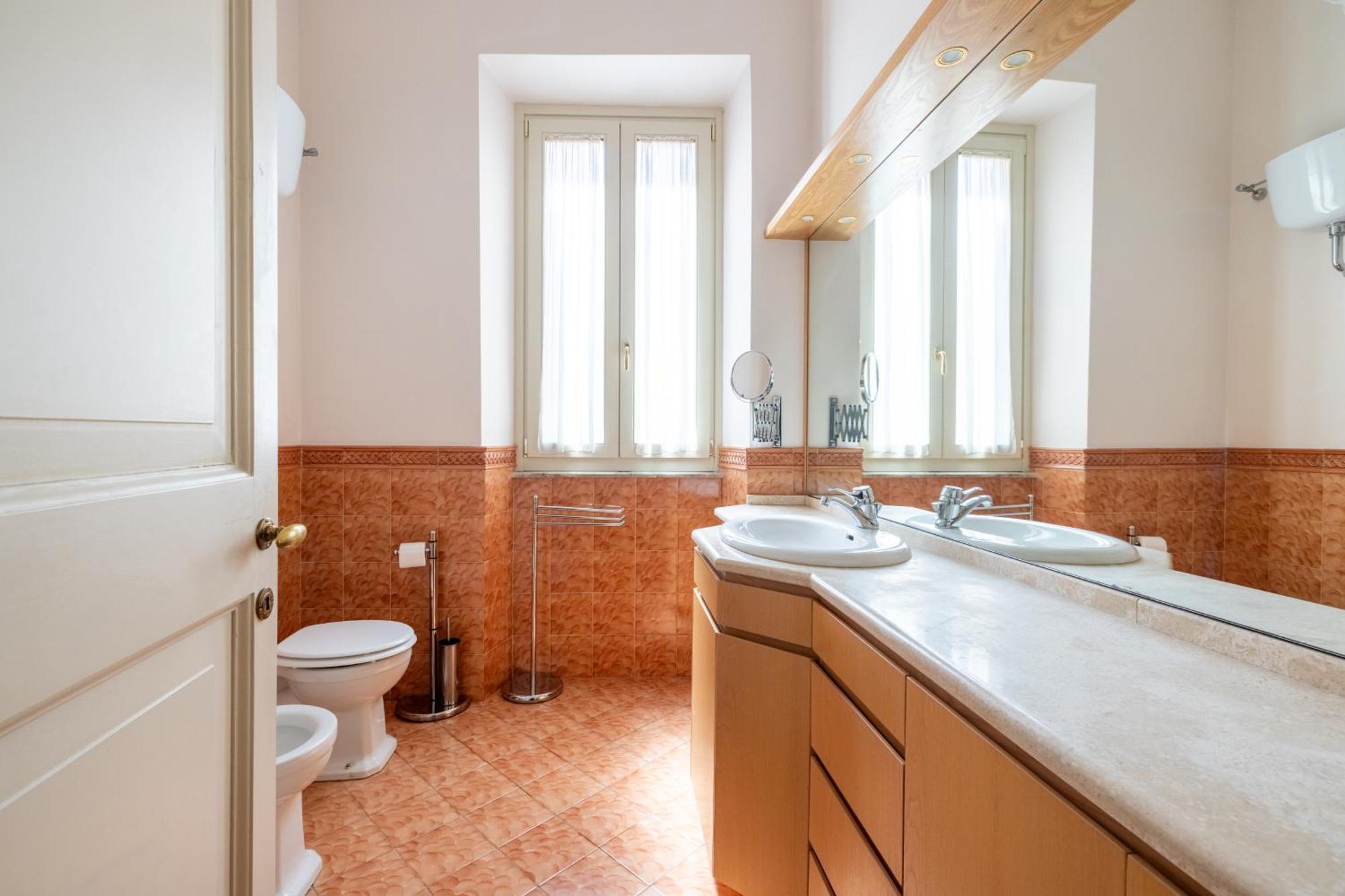 Charming Apartment At Spanish Steps, No Elevator Rome Exterior photo